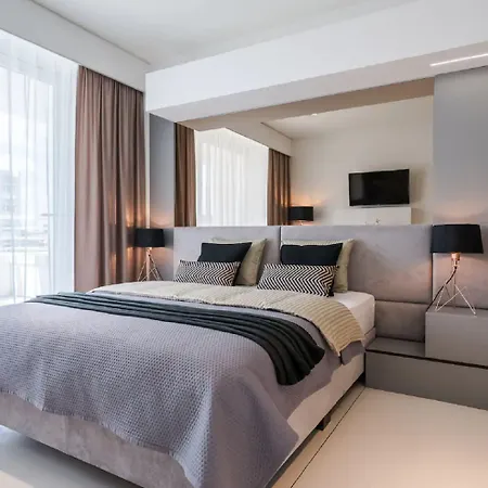Hotel Absynt Ovo *