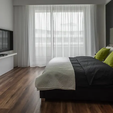 Absynt Ovo Apartment *