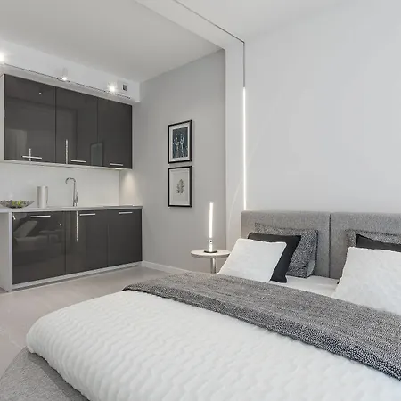Absynt Ovo Apartment *